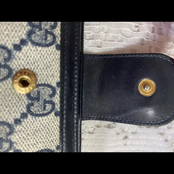 ✅SOLD✅AUTHENTIC VINTAGE GUCCI MINI COMPACT WALLET LEATHER - Picture 6 of 16
